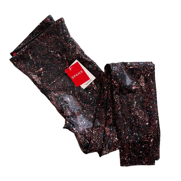 SPANX Snakeskin Print Faux Leather Legging - Picture 9 of 15